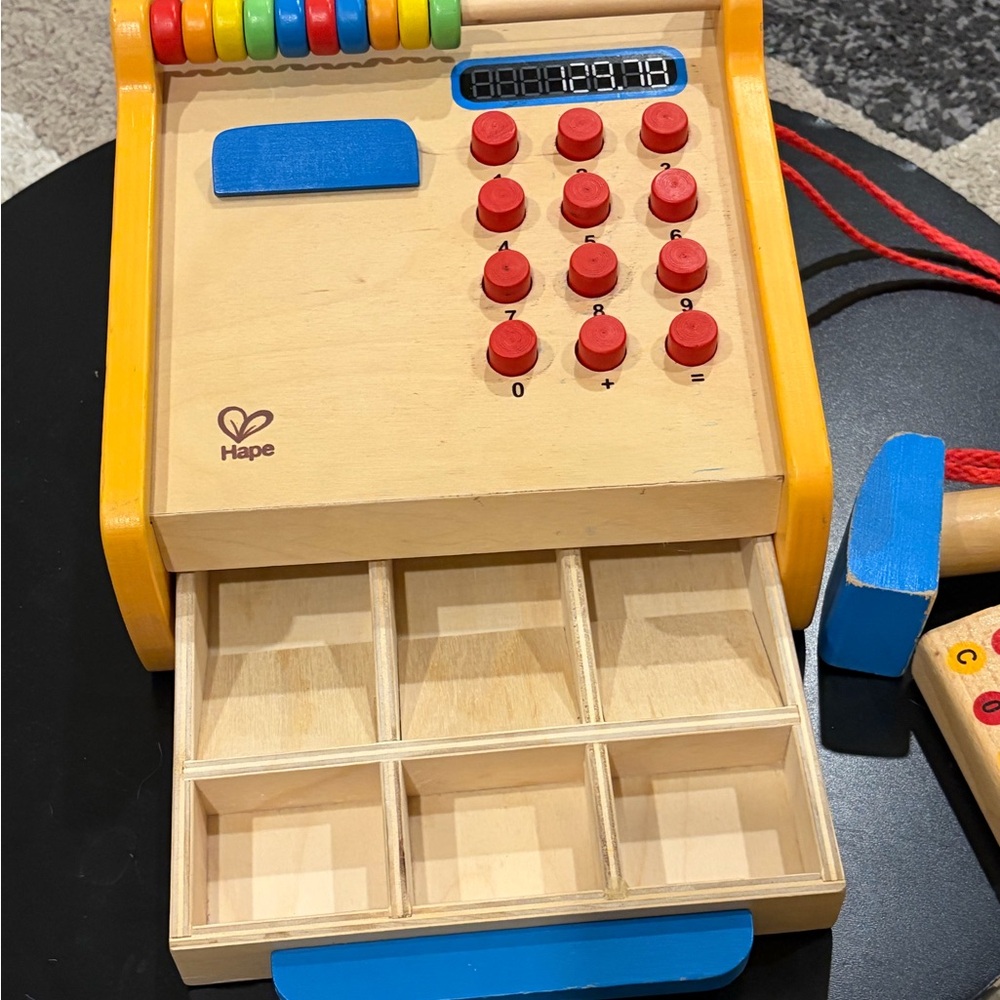 Hape Wooden Pretend Play Cash Register Beige Drawer Abacus Card Reader 3-4 Years - Picture 4 of 7